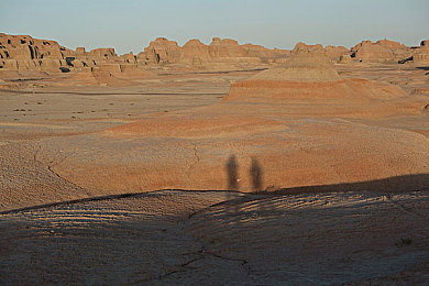 3p露脸娇妻绿帽|绿意盎然,娇妻线条,3P风采SUV引领未来驾驶风尚-3