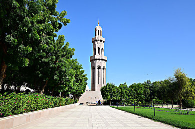 草莓丝瓜香蕉绿巨人app下载|新能源汽车续航无忧,“草莓丝瓜香蕉绿巨人”APP助你轻松驾驶-1