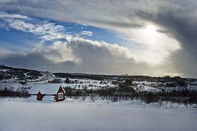 JuliaAnn与小伙子内谢｜融合国韵，驾驭未来——传统文化新风尚座驾惊艳上市-1