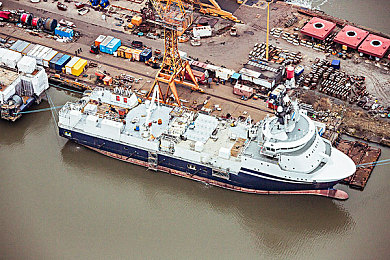 JuliaannXXX与黑人|跨界融合新典范:黑人文化元素打造独特魅力JuliaannXXX汽车震撼登场-2