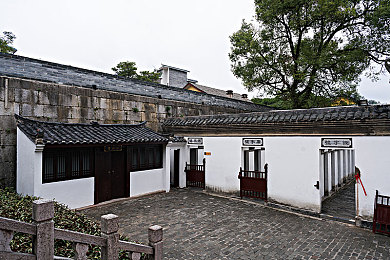 女人和公豬交s0X另类｜另类设计引关注，智能环保新车型引领潮流-3