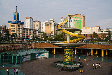 欧洲一区二区｜汽车争霸，欧陆风云，中欧品牌崛起新篇章-2