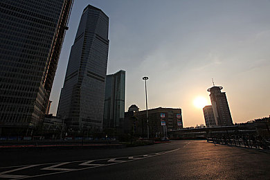 妺妺窝www仙踪林｜创新设计引领潮流，国产新车型“妺妺窝”惊艳上市，未来汽车市场潜力无限-1