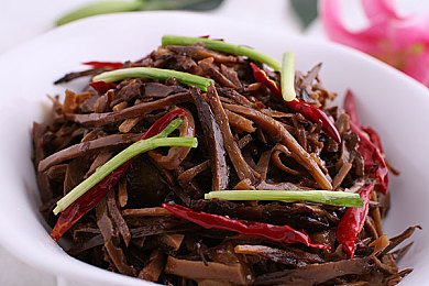 推特看国产Gaychⅰna|“国产汽车崛起:从模仿引进到自主创新,国际市场展翅高飞,网友热议‘推特看中国汽车’”-1