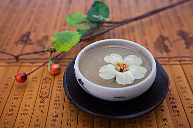 真人真事男女做爰｜科技融合人文，智能驾驶新体验：某品牌汽车引领行业潮流-2