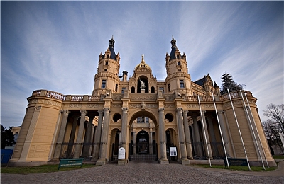 隔窗帘精油按摩推拿｜“车内香氛新革命，精油按摩助力驾驶安全与舒适体验”-2