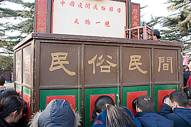 亚洲卡一卡二｜匠心独运，驾驭非凡，尽享速度与激情——揭秘实力派新锐车型-5