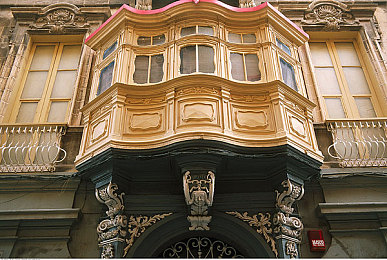 黄色APPOPPO|“时尚活力,驾驭自如:全新“黄色APPOPPO”汽车亮相,亲民价格引领市场潮流”-2