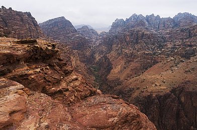 娇小枯瘦女巨大黑人迪克｜“创新概念车亮相：混合动力智能配置，未来出行惊喜无限”-1