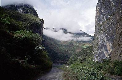 天堂一区二区三区｜新能源汽车三区传奇，绿色出行创新潮-1