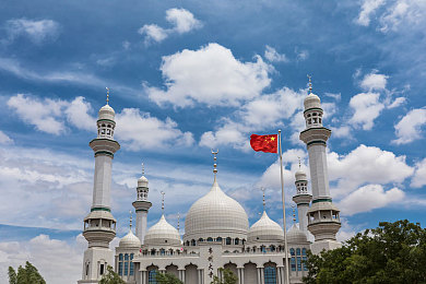 xXX少妇厨房XXX乱,智驱未来,流光轻行,跨界驾驭新纪元-1