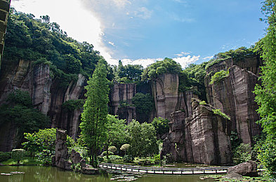 黄三色是哪三色颜色搭配好看图片,汽车潮流新风向:揭秘黄黑白三色搭配,引领时尚驾驶体验-1