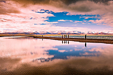 天天射天天舔｜“创新设计引关注，运动SUV“天天射天天舔”成市场焦点，豪华体验引期待”-2