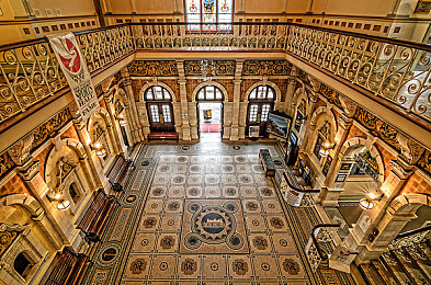 乳液狂飙｜“独特设计强劲动力，智能科技护航——全新车型引领汽车市场新潮流，备受期待！”-2