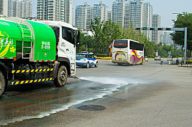 特大黑人巨大XXXXXXX｜全新车型震撼登场：极简设计、卓越性能，引领汽车市场潮流-1