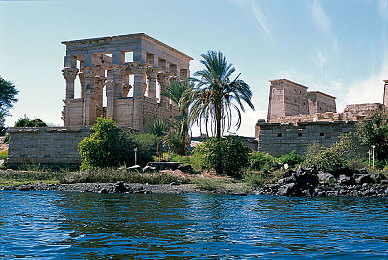 男生女生一起差差差|时尚跨界,驾驭未来,男女共赏“差”界传奇-3