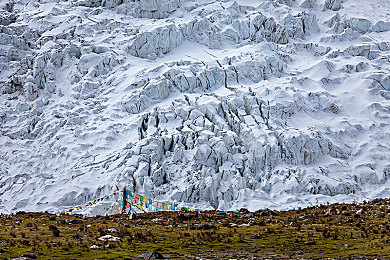 第五人格女生胸罩里面的东西|新能源汽车潮起,智能“罩”界领航者-1