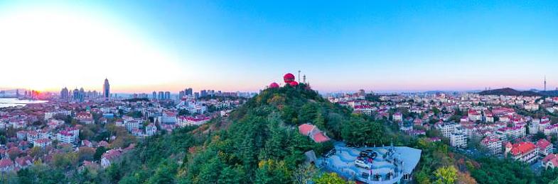 已满十八周岁从此转入｜“青春涌动，年轻消费者引领汽车行业新潮流：新能源汽车、小型SUV、运动轿车、智能网联汽车受热捧”-2