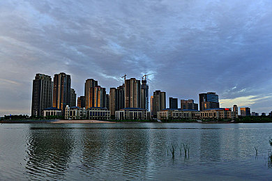 把流萤焯出白水怎么回事｜流萤焯白水技术引领革新，高效环保汽车发动机惊艳亮相-2