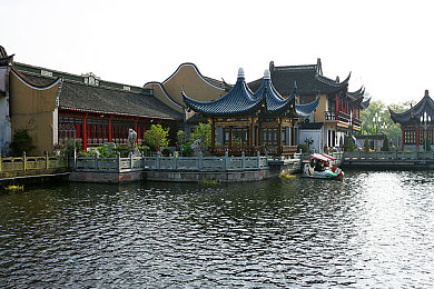 蓝月歌剧院表演19｜未来穿梭，智享绿动，都市盛宴启航-2