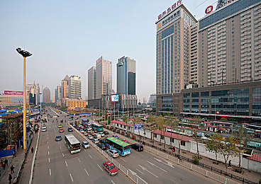 我帮妺妺洗澡忍不住c了她的奶|奶爸专属,温馨出行,“奶瓶杯架”座驾,关爱一家亲-4