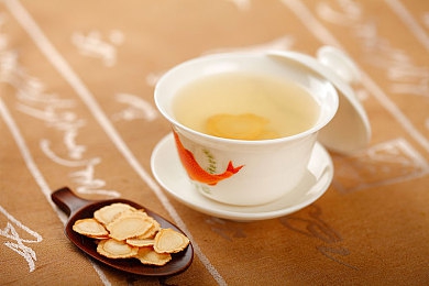 日韩欧美一卡二卡｜日韩欧美四强车系巅峰对决：揭秘明星车型魅力角逐-1