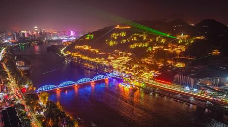 男女打扑克差差差app|科技驱动新体验:创新驾驶辅助应用引领绿色出行潮流-2