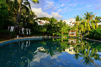 香蕉伸进桃子里|果香流线,智控未来——创新跨界概念车引领绿色出行新风尚-2