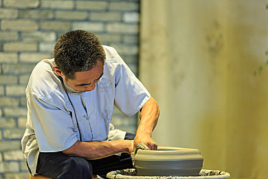 三上和小职员松泽演的什么电影｜都市疾驰，心灵共鸣——驰骋人生，情感共鸣-4