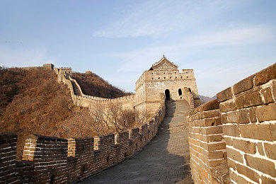 秘密研究所｜“流线型车身，混动节能，智能安全，未来驾驶新体验——颠覆传统新能源汽车”-2