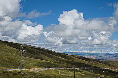 18岁禁止｜青少年驾车安全隐患大，法规守护成长路-1