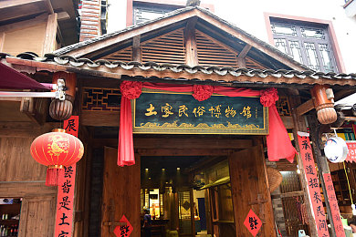 三上悠亚和波多野结衣的区别|“明星车型选择揭示消费趋势:个性运动与舒适空间成年轻购车新风向”-4