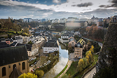 搞黄APP｜智能出行安全预警：汽车行业共筑防线，抵御“神秘威胁”挑战-3