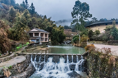 婷婷五月综合网｜“新一代纯电动SUV亮相，性能与颜值兼备，引领行业潮流，助力节能减排”-2