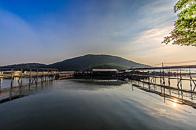 91c|【91c热销新纪元:爆款紧凑型轿车引领市场潮流,销量突破万台,品质与实力并存】-4