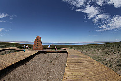 英语课代表备案在桌子上抄｜汽车制造创新备案流程：高效简化，成本降低，助力行业持续发展-1