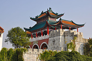 男女做网站|汽车行业新突破:专业平台助企业转型升级,打造个性化网站引领市场潮流-2