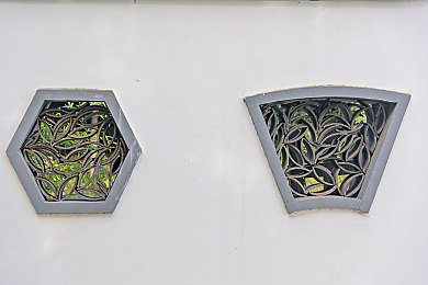 成人版快手污www网址｜全新新能源汽车续航500公里，技术突破引领市场潮流，创新配置颠覆驾驶体验-4