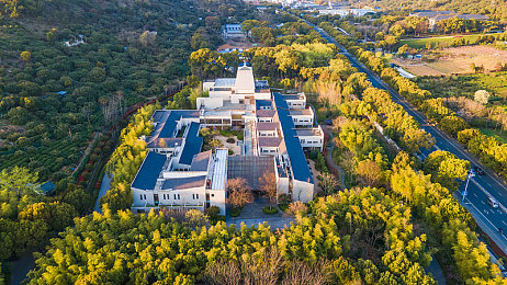 漂亮人妻被强石原莉奈｜时尚驾临，豪华SUV新标杆，驾驭未来风采无限-2