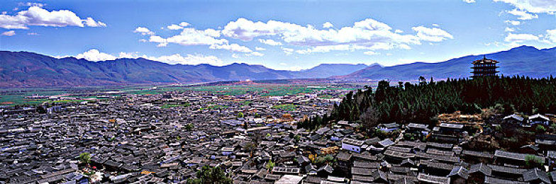 日韩欧美一卡二卡｜日韩欧美四强车系巅峰对决：揭秘明星车型魅力角逐-2