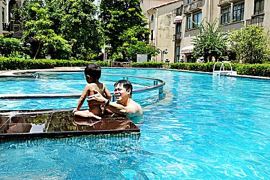 99热.com|续航升级,智能领航:全新电动汽车引领绿色出行潮流,打造高品质出行体验-4