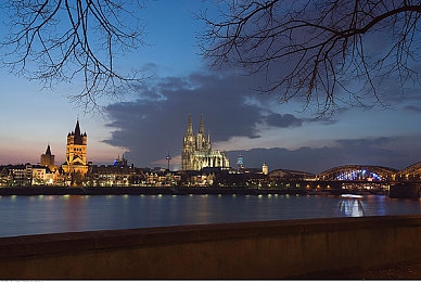 黄色软件APP下载3.0.3免费大全装扮2019｜智能驾驶新体验：免费汽车装饰APP助您个性化装扮爱车，安全畅行无忧-2