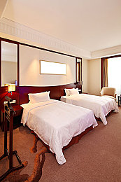 壮志凌云女版美国满天星｜女性力量崛起，时尚动感“满天星”诠释个性驾驶新潮流-1