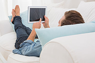 揉我胸 啊 嗯～喷水了云韵｜云韵新车上市：匠心独运性能卓越，引领汽车市场新潮流-2