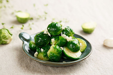 男女上床打扑克|汽车4S店尴尬事件引关注:购车环境与消费者心态双重考验-2