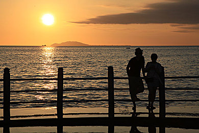 少妇被按摩师摸高潮了|新车型惊艳亮相:人性化科技与舒适体验,引领汽车市场新潮流!-4