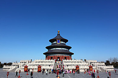 打女学生白嫩秘 光屁屁|“白嫩秘SUV惊艳上市:独特设计诠释时尚,舒适驾驭体验非凡”-2