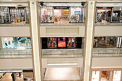 美女脱衣软件｜智能语音娱乐系统助力，创新科技打造全新驾驶体验-1