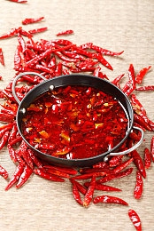 亭亭玉立国色天香｜全新车型亮相：卓越性能与优雅设计，引领汽车潮流新篇章-2