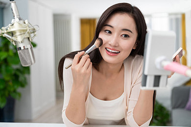 s把m骂湿的词汇|驾驭卓越,品质之选:S车型挑战自我,革新中型轿车市场-2